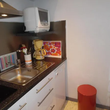 Renove Avec Balcon, Proche Et Marche - 4 Pers, Calme & Confort A - Fr-1-239-460