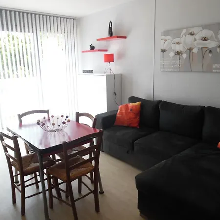 Renove Avec Balcon, Proche Et Marche - 4 Pers, Calme & Confort A - Fr-1-239-460