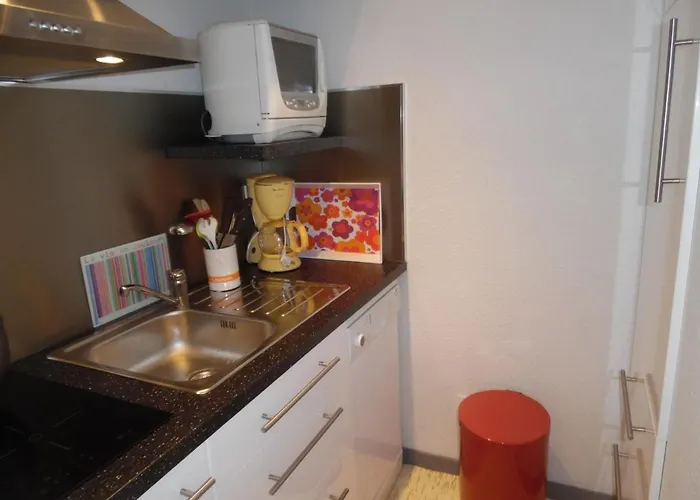 Renove Avec Balcon, Proche Et Marche - 4 Pers, Calme & Confort A - Fr-1-239-460